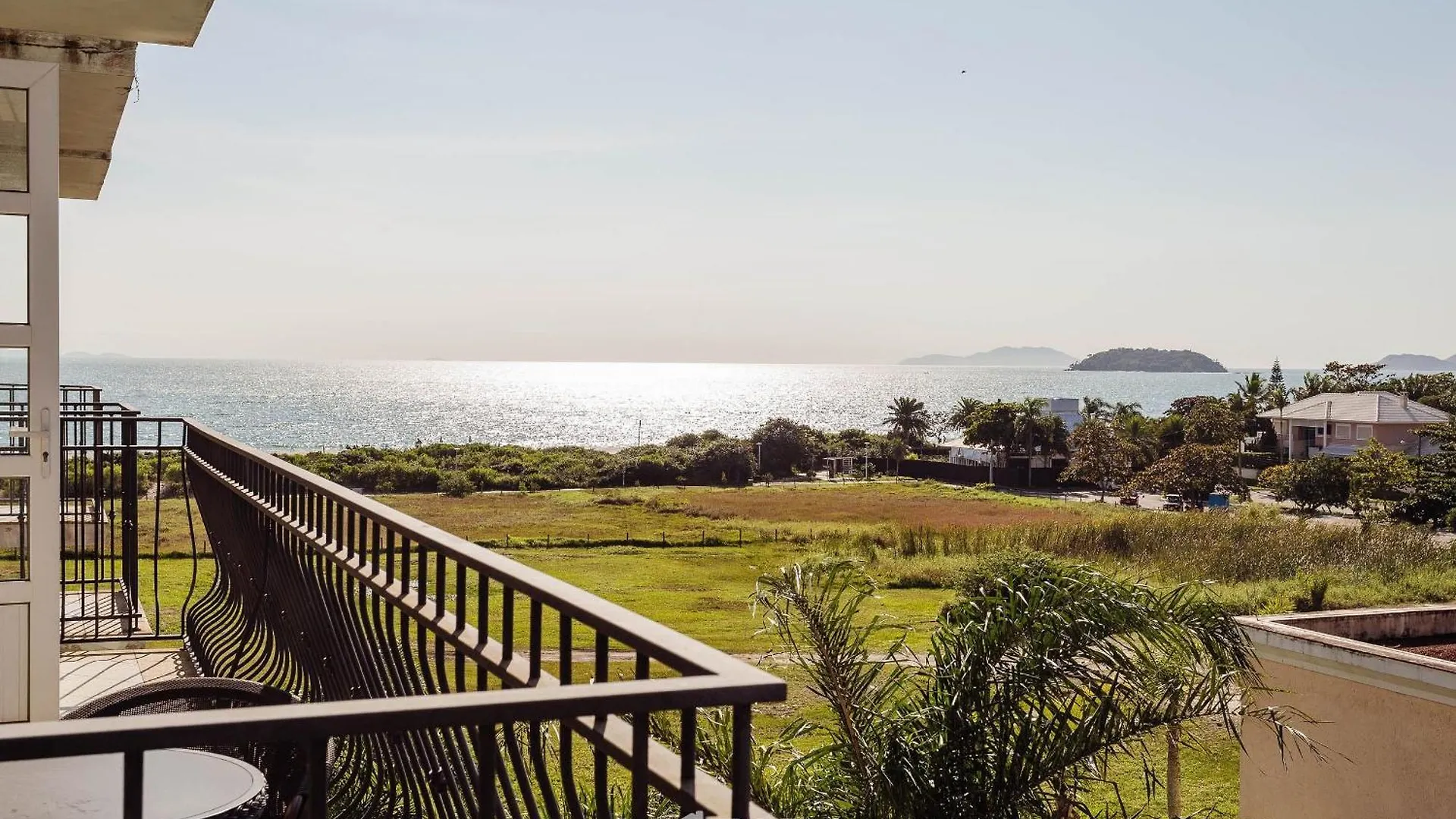 Resort Suite Com Vista Para Praia Dentro De Hotel - Seazone Ilctop Florianopolis