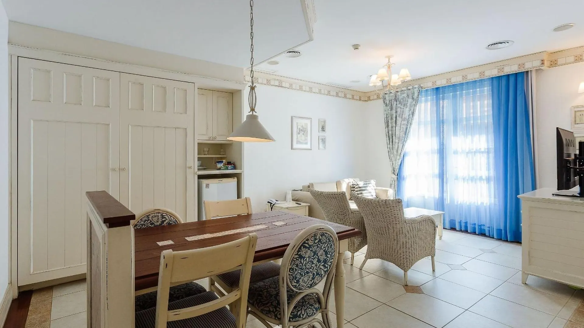 Suite Com Vista Para Praia Dentro De Hotel - Seazone Ilctop Florianopolis Brazil