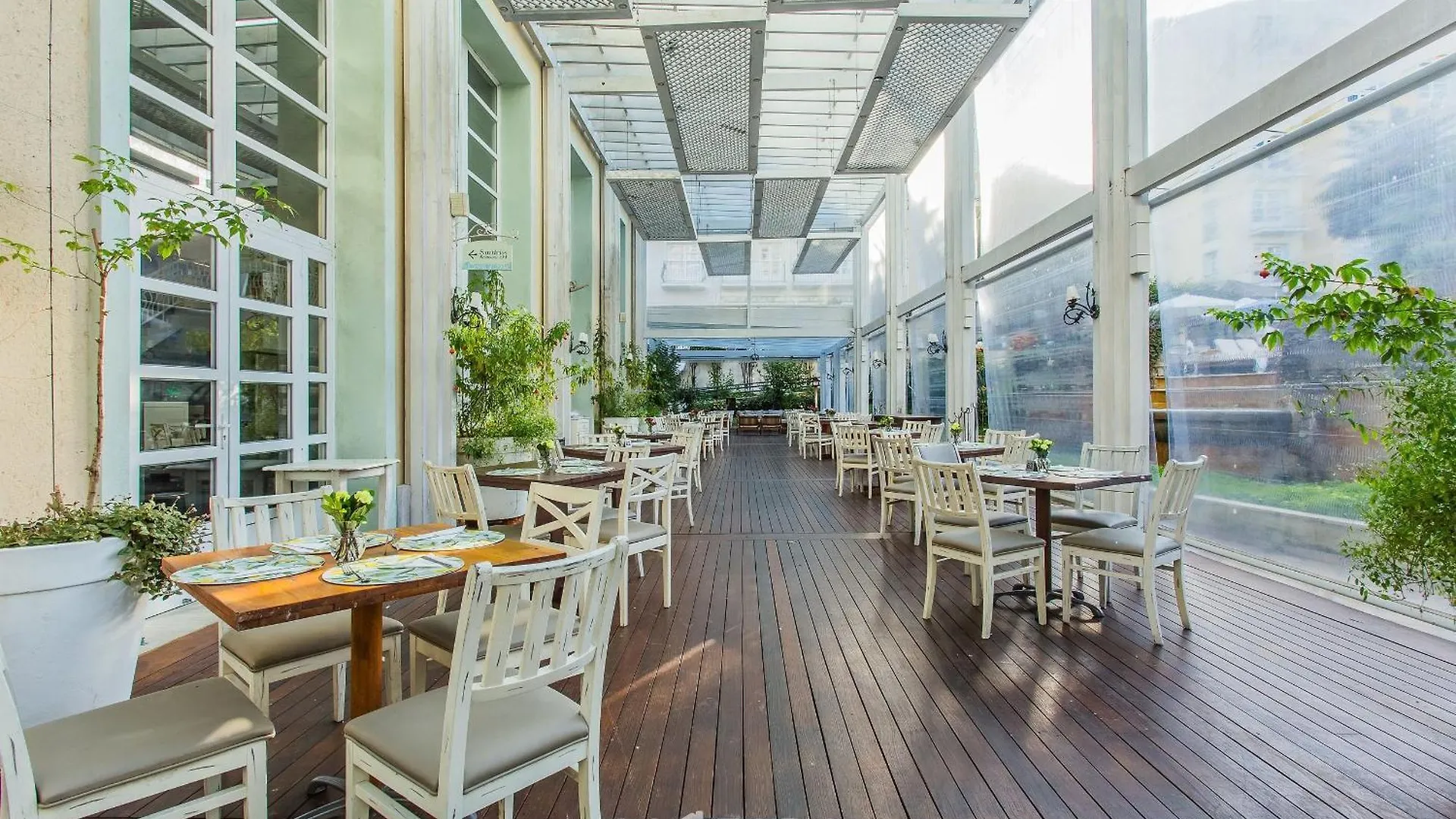 Suite Com Vista Para Praia Dentro De Hotel - Seazone Ilctop Florianopolis