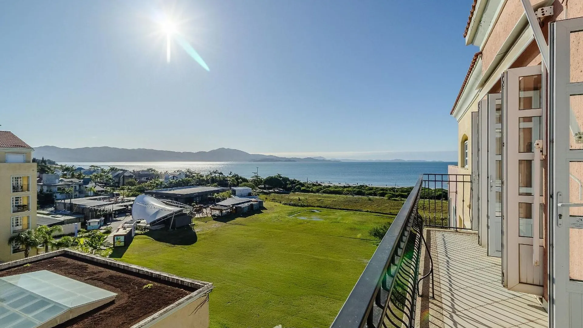 Suite Com Vista Para Praia Dentro De Hotel - Seazone Ilctop Florianopolis Resort