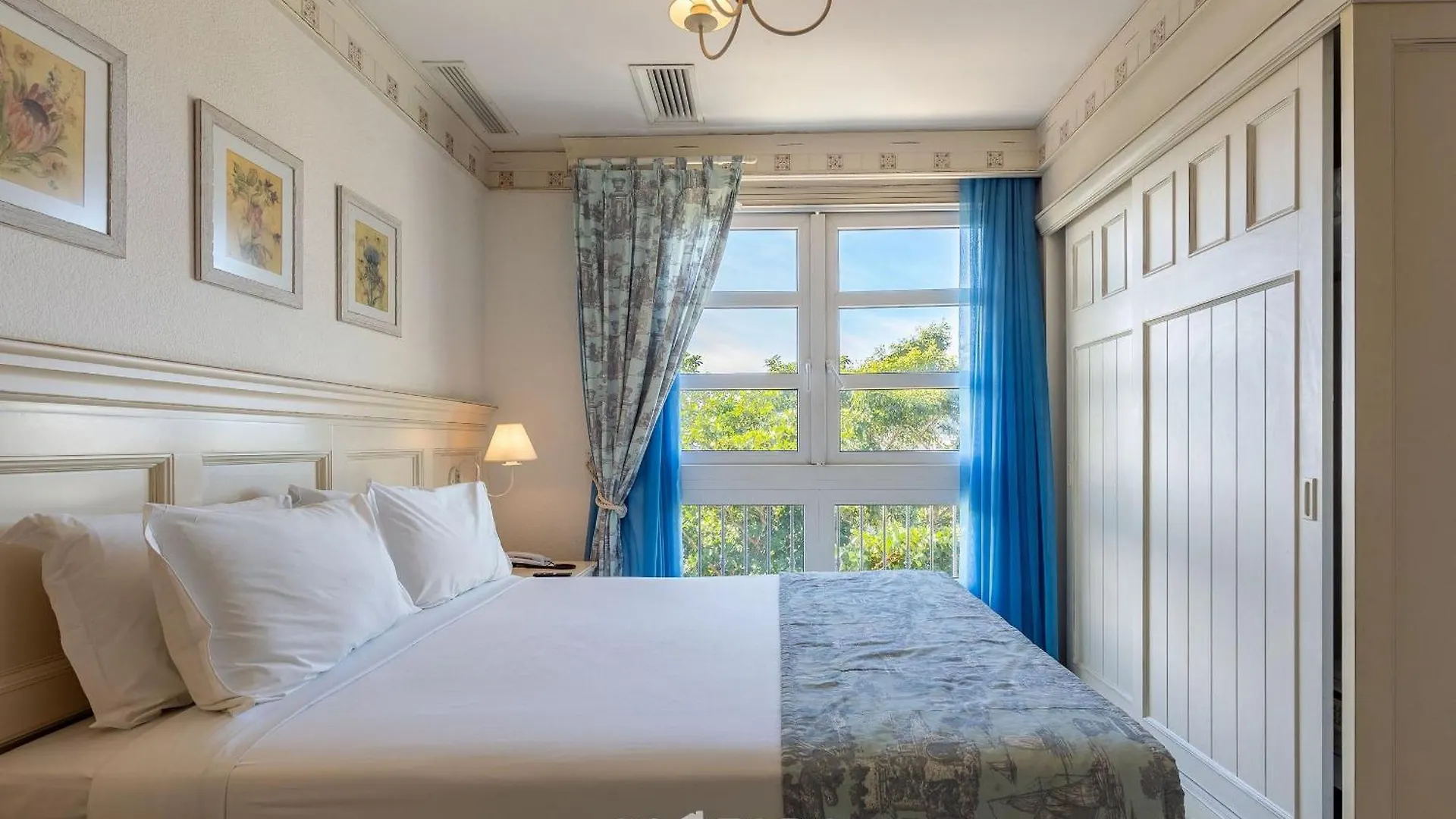 Suite Com Vista Para Praia Dentro De Hotel - Seazone Ilctop Florianopolis