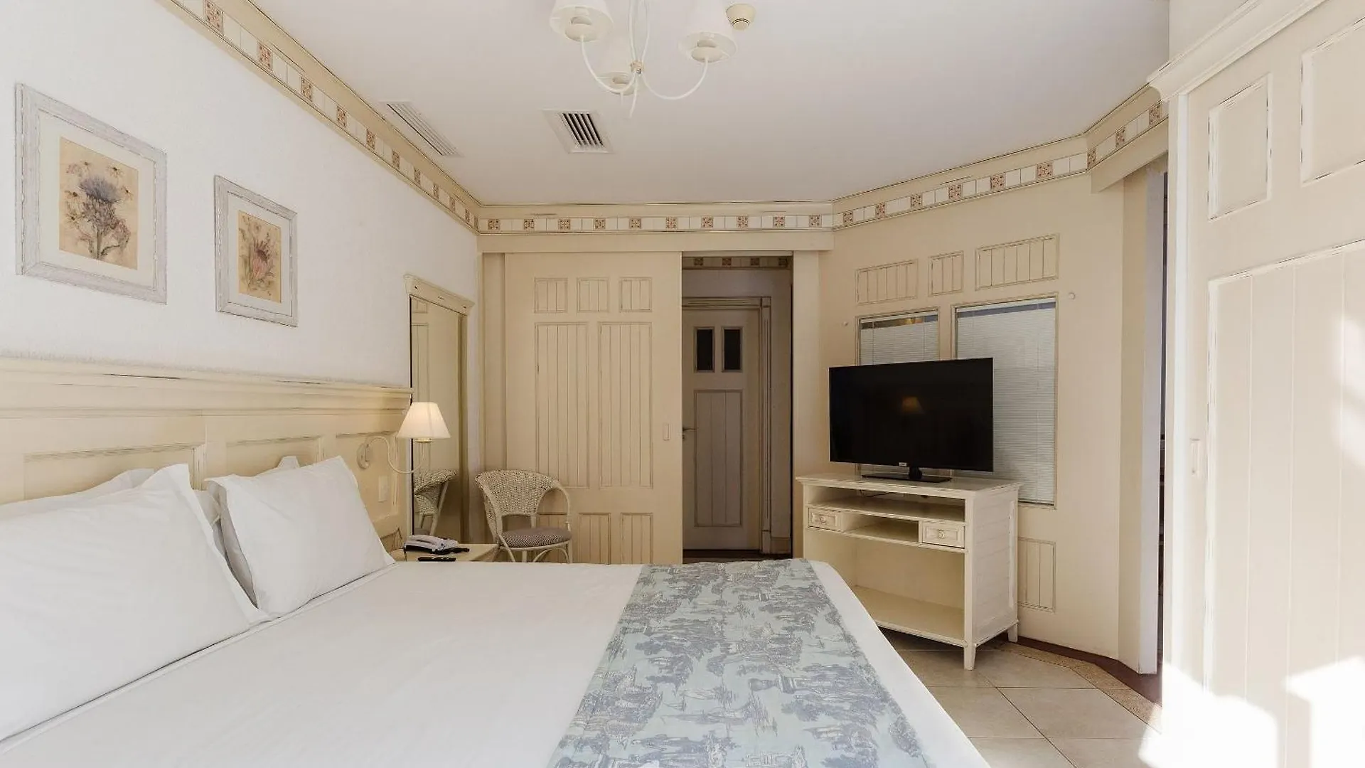 Üdülőközpont Suite Com Vista Para Praia Dentro De Hotel - Seazone Ilctop Florianópolis