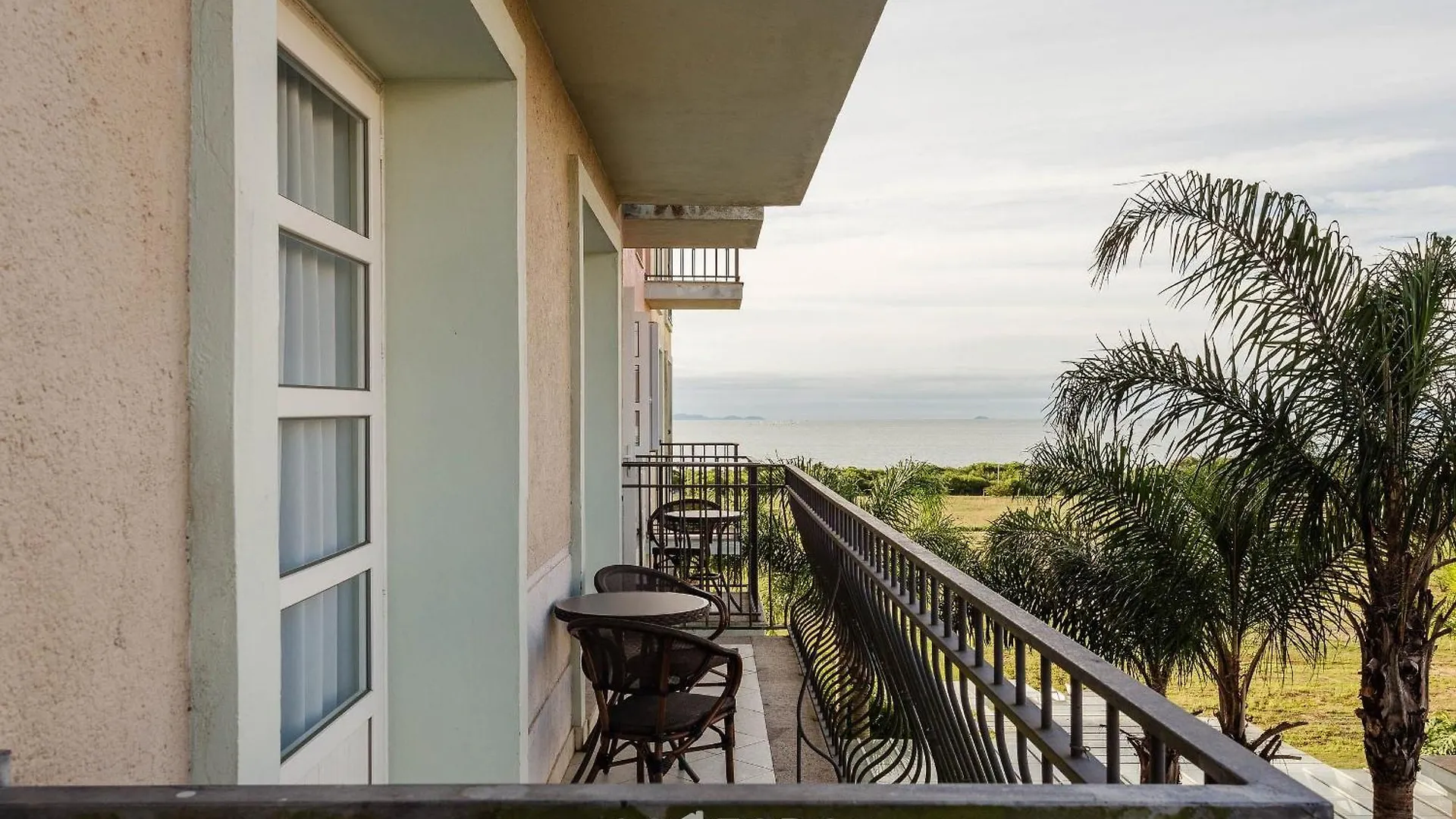 Resort Suite Com Vista Para Praia Dentro De Hotel - Seazone Ilctop Florianopolis
